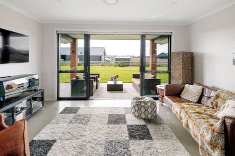 Photo of property in 43 Seachange Drive, Leamington, Cambridge, 3432