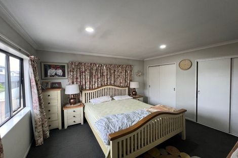 Photo of property in 8 Hansen Place, Takanini, 2112