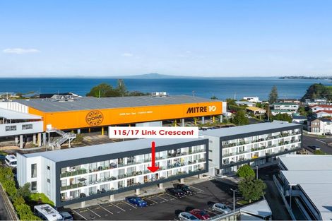 Photo of property in 115/17 Link Crescent, Stanmore Bay, Whangaparaoa, 0932