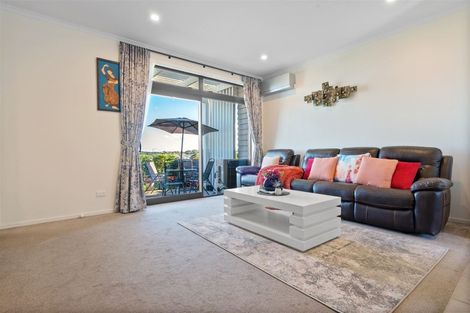 Photo of property in 4 Fermi Lane, Papakura, 2110