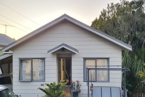 Photo of property in 26c Sunnyfield Crescent, Glenfield, Auckland, 0629