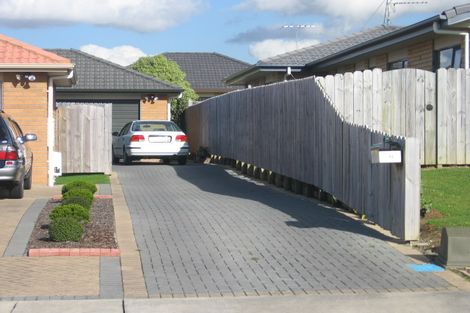 Photo of property in 19 Shankill Place, East Tamaki, Auckland, 2013