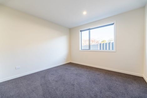 Photo of property in 20c Beach Road, Castor Bay, Auckland, 0620