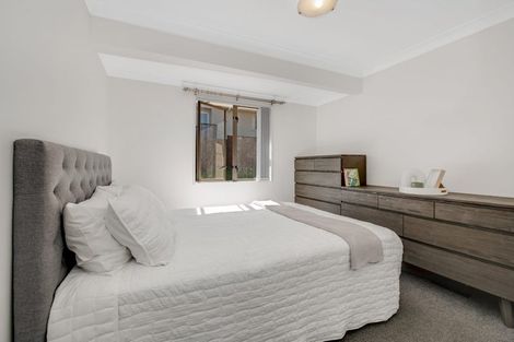 Photo of property in 15 Tacitus Place, Totara Vale, Auckland, 0629