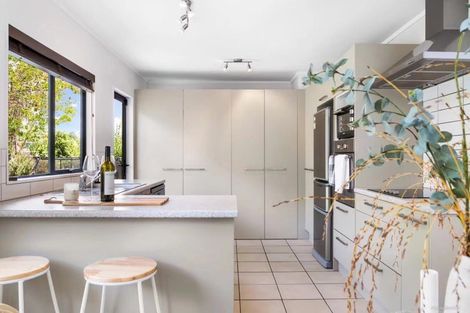 Photo of property in 2/614 Beach Road, Browns Bay, Auckland, 0630