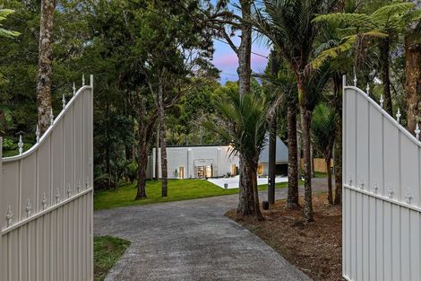 Photo of property in 719 Scenic Drive, Henderson Valley, Auckland, 0612