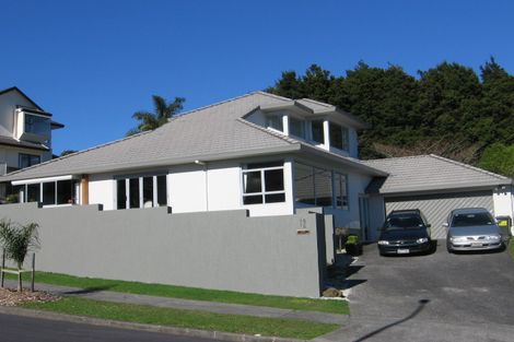 Photo of property in 12 Silkwood Grove, Totara Heights, Auckland, 2105