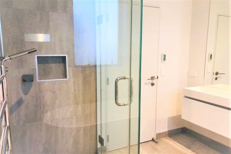 Photo of property in 1/14 Rothesay Bay Road, Rothesay Bay, Auckland, 0630