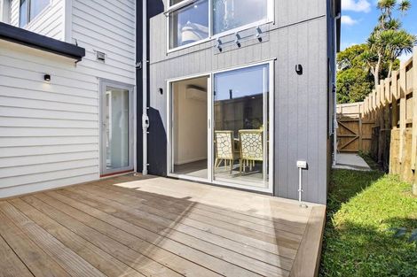 Photo of property in 7d Maroubra Place, Botany Downs, Auckland, 2010
