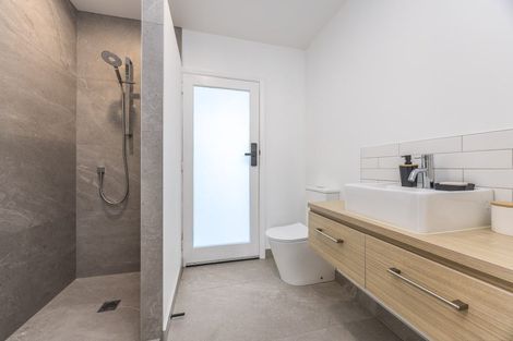 Photo of property in 2a Hoskins Avenue, Hillsborough, Auckland, 1042