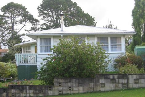 Photo of property in 63 Rehia Road, Massey, Auckland, 0614