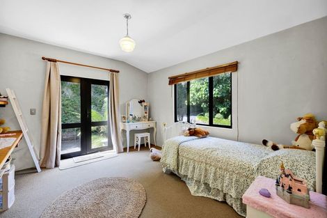 Photo of property in 7-9 Mace Terrace, Oakura, 4314