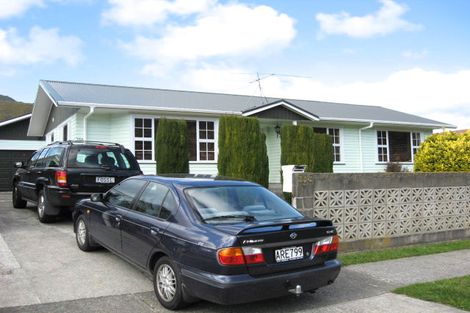 Photo of property in 288 Wellington Road, Wainuiomata, Lower Hutt, 5014