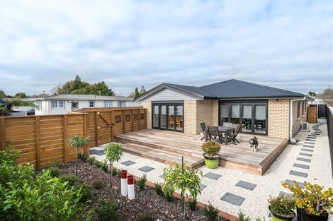 Photo of property in 16 Douglas Street, West End, Palmerston North, 4412