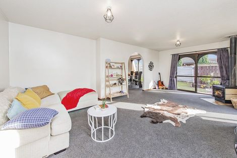 Photo of property in 15 William Street, Rolleston, 7614