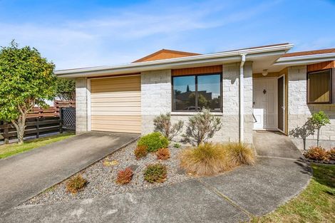 Photo of property in 72 Kapanui Road, Waikanae, 5036