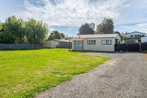 Photo of property in 6 Mavis Avenue, Waikawa Beach, Levin, 5573