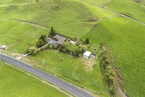 Photo of property in 863 Tarata Road, Kaimata, Inglewood, 4387