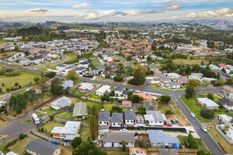 Photo of property in 44 Birdwood Road, Pukekohe, 2120