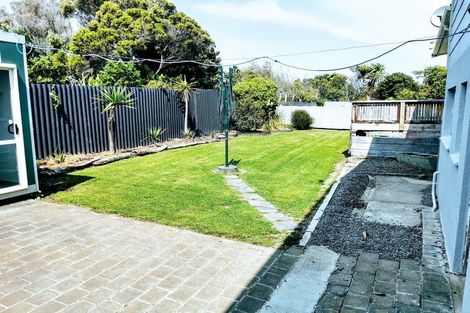 Photo of property in 10a Karaka Street, Castlecliff, Whanganui, 4501