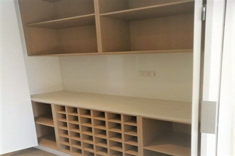 Photo of property in 27 Momona Road, Greenlane, Auckland, 1051