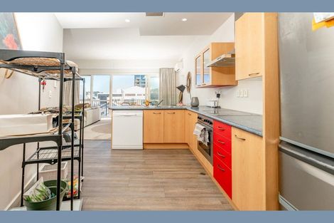 Photo of property in De Vere Apartments, 10/23 Tennyson Street, Te Aro, Wellington, 6011