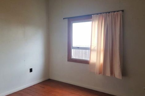 Photo of property in 28 Bulteel Street, New Plymouth, 4310