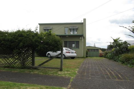 Photo of property in 3 Shortt Avenue, Mangere Bridge, Auckland, 2022