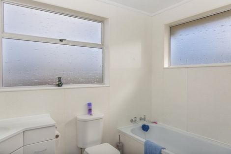 Photo of property in 16 Stuart Street, Holmes Hill, Oamaru, 9401