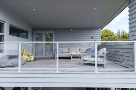 Photo of property in 870 Whangaparaoa Road, Manly, Whangaparaoa, 0930