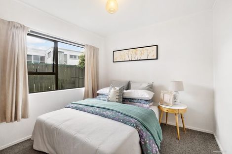 Photo of property in 3/2 Moana Avenue, Belmont, Auckland, 0622
