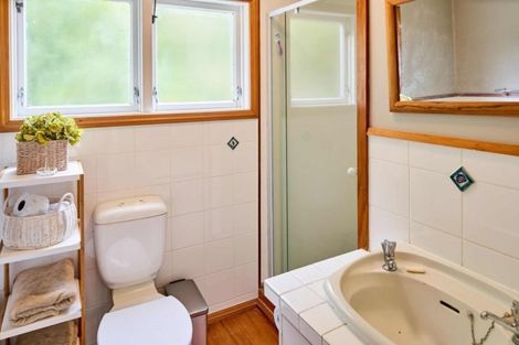 Photo of property in 47 Rona Street, Eastbourne, Lower Hutt, 5013