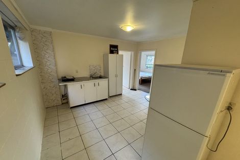Photo of property in 84 Glencoe Road, Browns Bay, Auckland, 0630