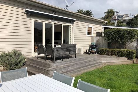 Photo of property in 1/11 Alfred Street, Northcote Point, Auckland, 0627