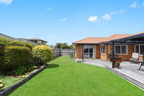 Photo of property in 14 Buckingham Place, Rototuna North, Hamilton, 3210