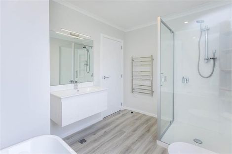 Photo of property in 1 Fitch Lane, Wallaceville, Upper Hutt, 5018