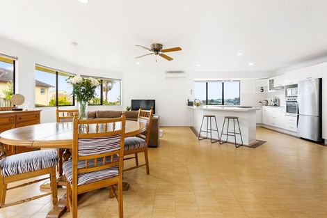 Photo of property in 10 Devana Court, Torbay, Auckland, 0630