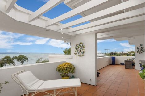 Photo of property in 14 Charles Street, Westshore, Napier, 4110