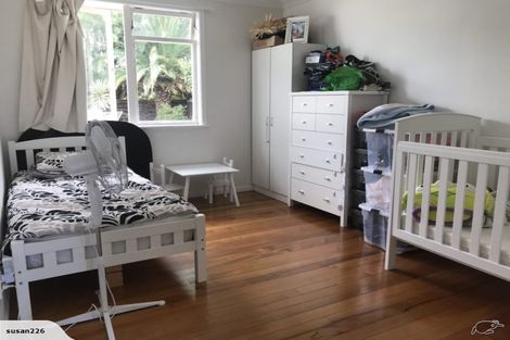 Photo of property in 27 Line Road, Glen Innes, Auckland, 1072