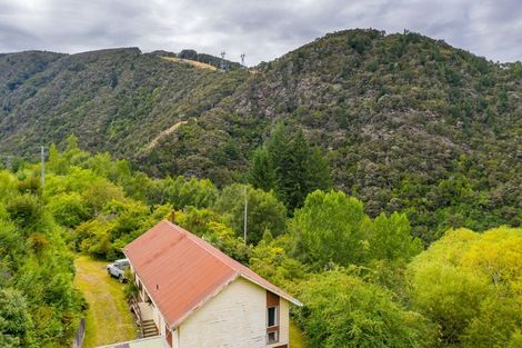 Photo of property in 41 Village Loop Road, Waipori Falls, Outram, 9073