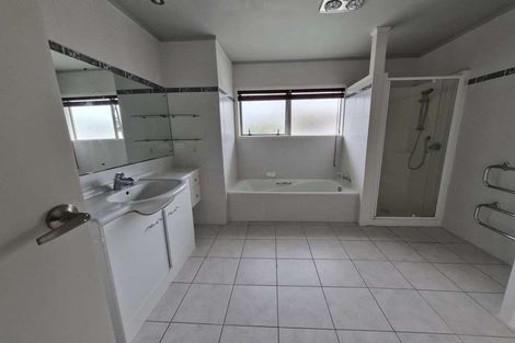 Photo of property in 34 Clovelly Road, Bucklands Beach, Auckland, 2012