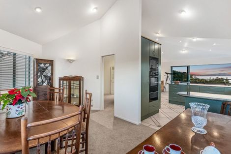 Photo of property in 2/24 Carlisle Road, Browns Bay, Auckland, 0630