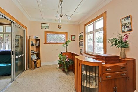 Photo of property in 2 Convent Road, Bluff Hill, Napier, 4110