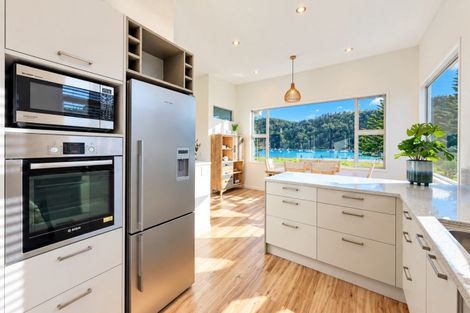 Photo of property in 305a Beach Road, Whangamata, 3620