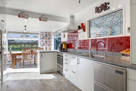 Photo of property in 6324 South Road, Pungarehu, Opunake, 4685