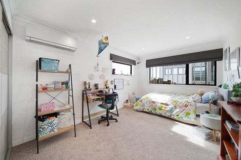 Photo of property in 8 Awakirihi Close, Shamrock Park, Auckland, 2016