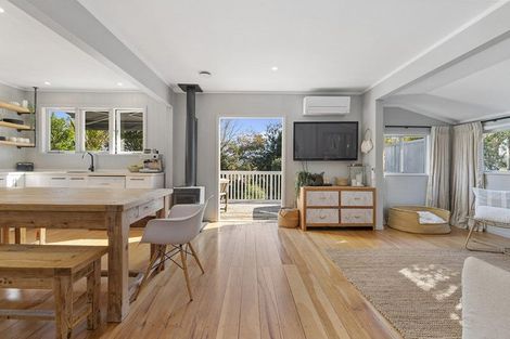 Photo of property in 12 Foster Crescent, Snells Beach, 0920