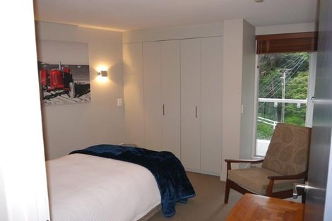 Photo of property in The Capital, 28/370 Oriental Parade, Oriental Bay, Wellington, 6011