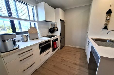 Photo of property in 23c O'meara Street, Swanson, Auckland, 0614