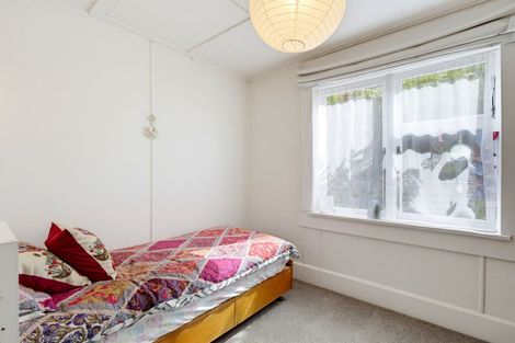 Photo of property in 10 Cornwall Road, Lyttelton, 8082
